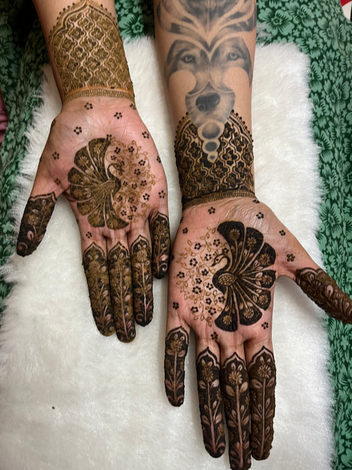 #Designer Mehndi worth obsessing over.